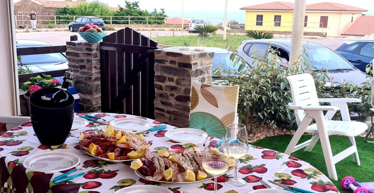 Villetta Giulia Fronte Mare Стинтино Екстериор снимка